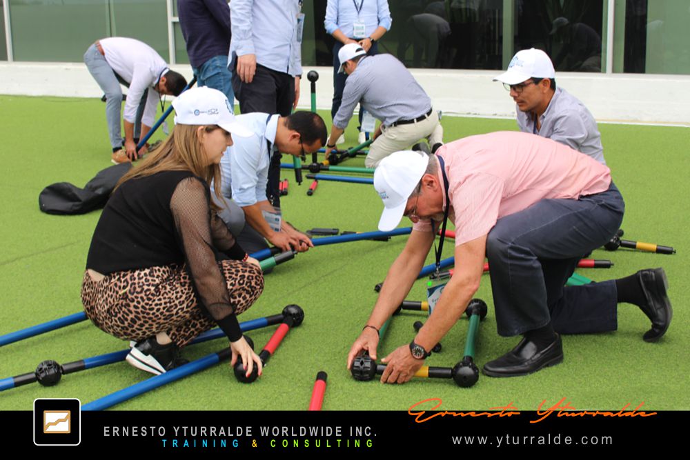 Charlas motivacionales que despiertan entusiasmo en convenciones de ventas